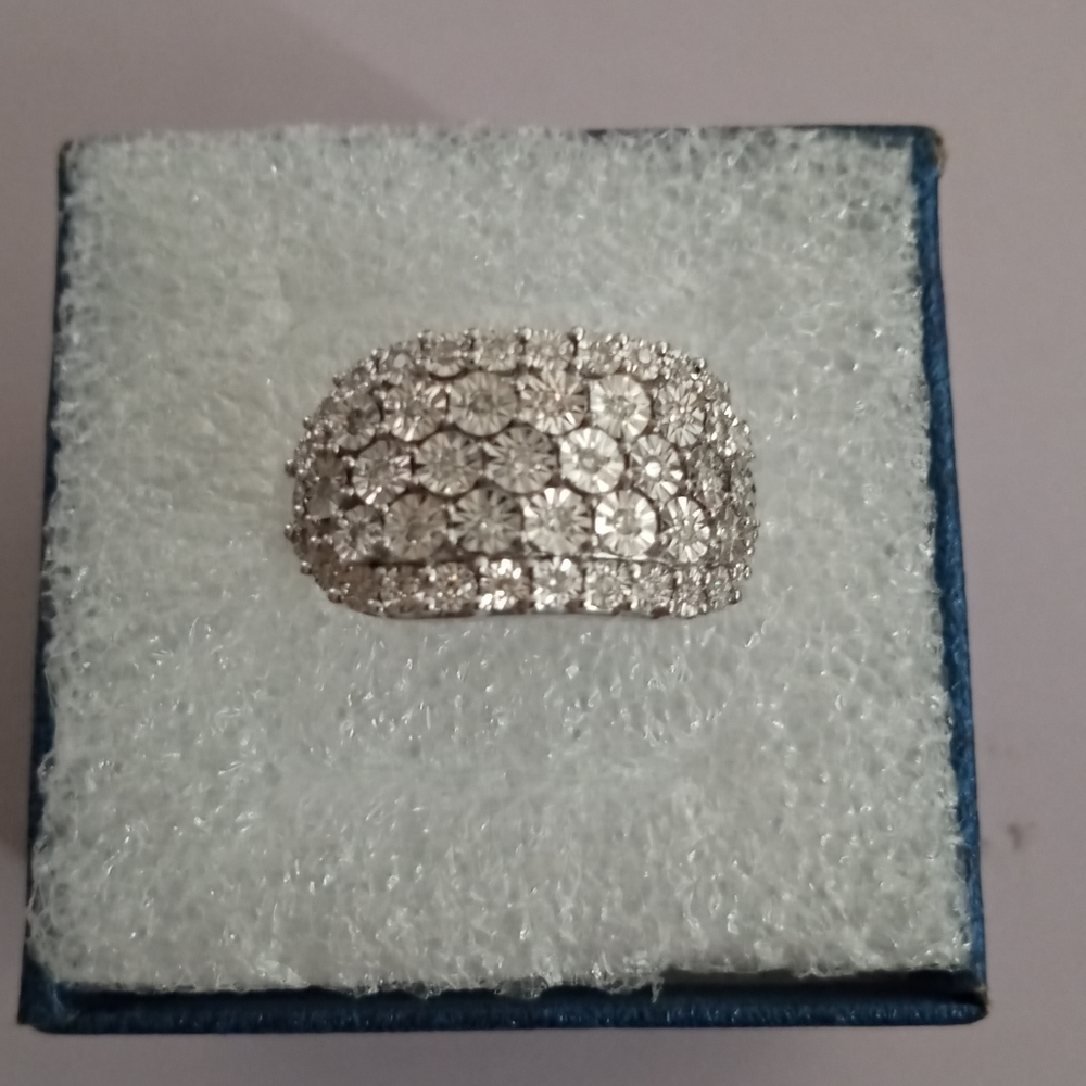 DIAMOND GENUINE REAL DIAMOND'S RING NWT - Picture 4 of 6
